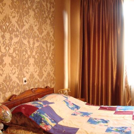 Guesthouse Valeria Borjomi Ngoại thất bức ảnh