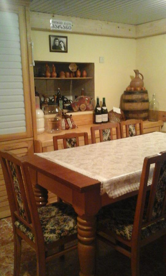 Guesthouse Valeria Borjomi Ngoại thất bức ảnh